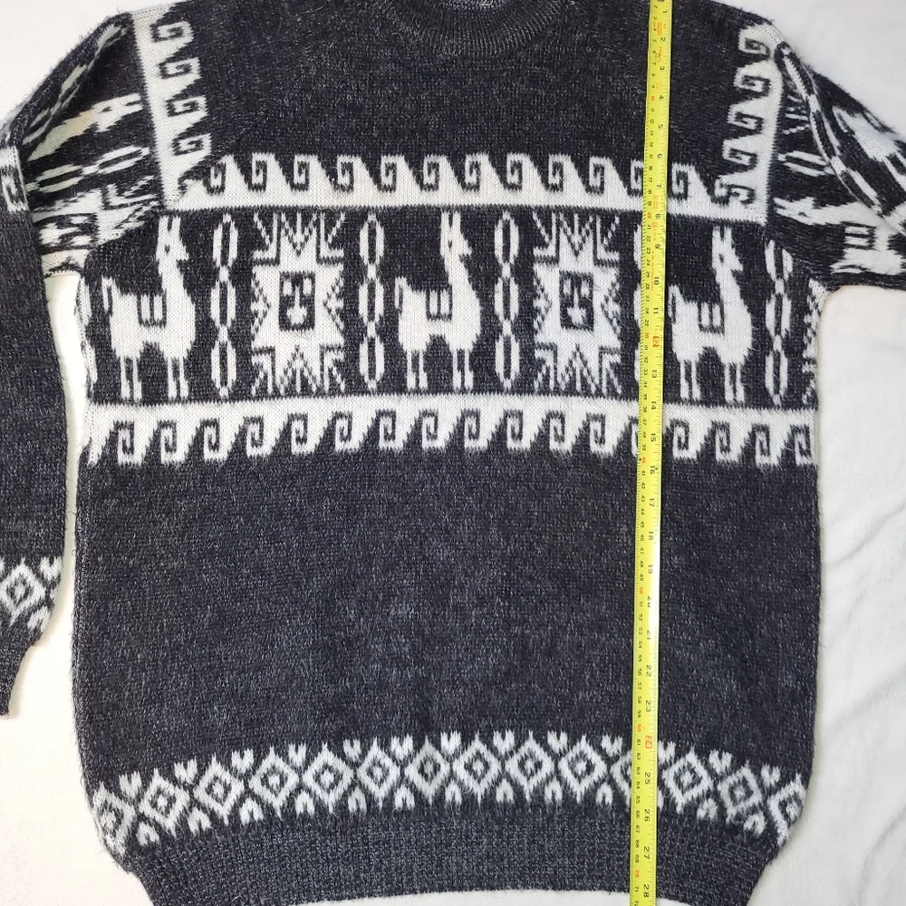 Alpaca Crewneck Sweater Men's Size Large Gray‎ White Aztec Chunky Fuzzy